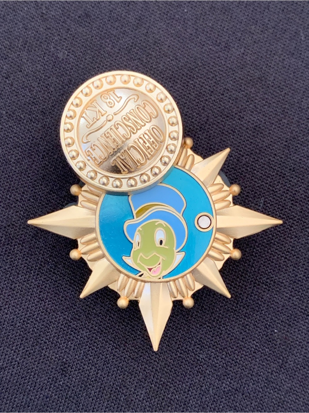 Disneyland Parks Jiminy Cricket Gold Pin Brooch Tack Official Conscience Trading - Picture 10 of 10